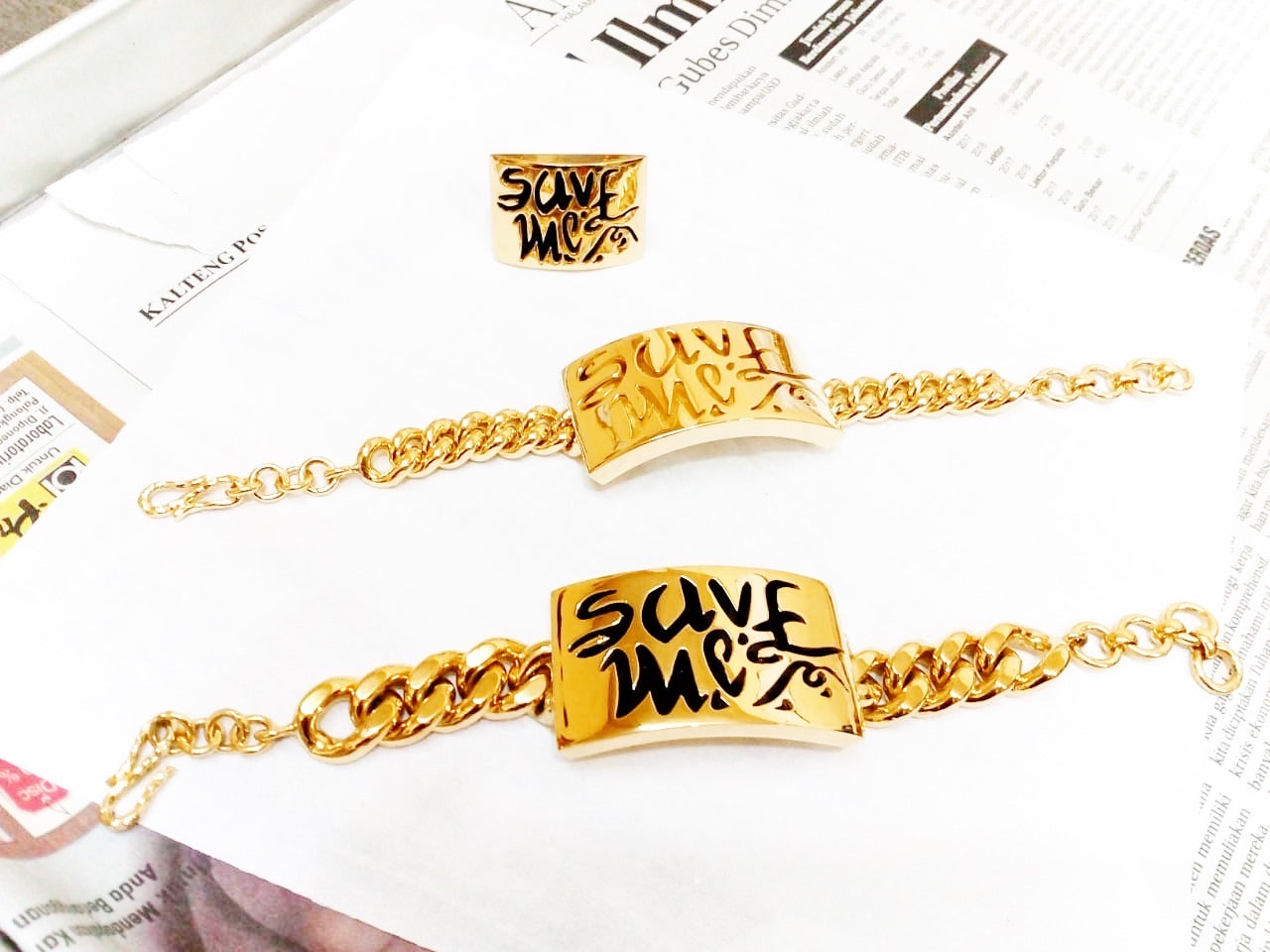 SAVE ME, I'M FINE - Status Update Bracelet Unisex